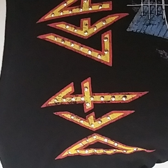 Def Leppard Pyromania T Shirt Cropped - Picture 3 of 9